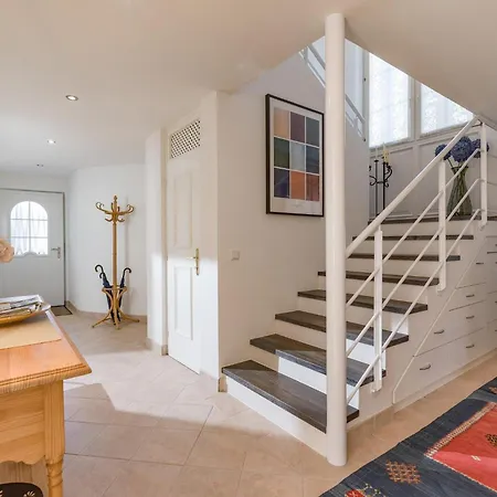 Будинок відпочинку Landhaus Central Зелль