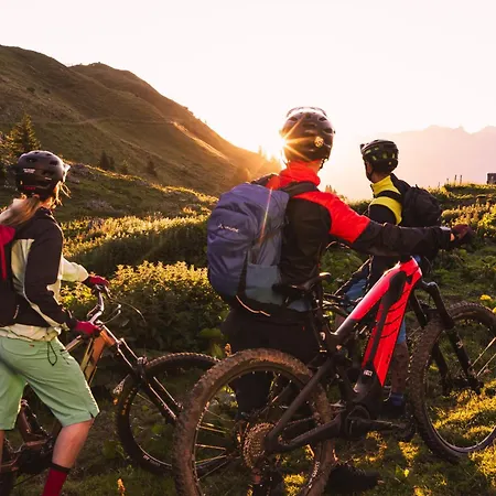 Landhaus Central بيت للعطل سول